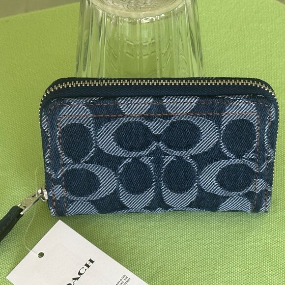 COACH SIGNATURE DENIM SMALL ZIP-AROUND CARD CASE:NWT DEEP BLUE. CAT62 - Picture 2 of 12